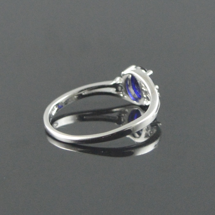 Natural 925 Sterling Silver Diffuse Sapphire/Zircon Oval Ring | Save 33% - Rajasthan Living 7