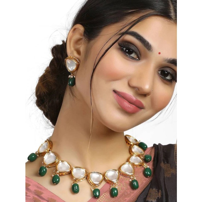 New Triangle Shape Handmade Kundan Jewellery Set With Matching Earrings, Kundan Jewellery, Indian Jewellery, Emarald Necklace, Bridal Choker | Save 33% - Rajasthan Living 6